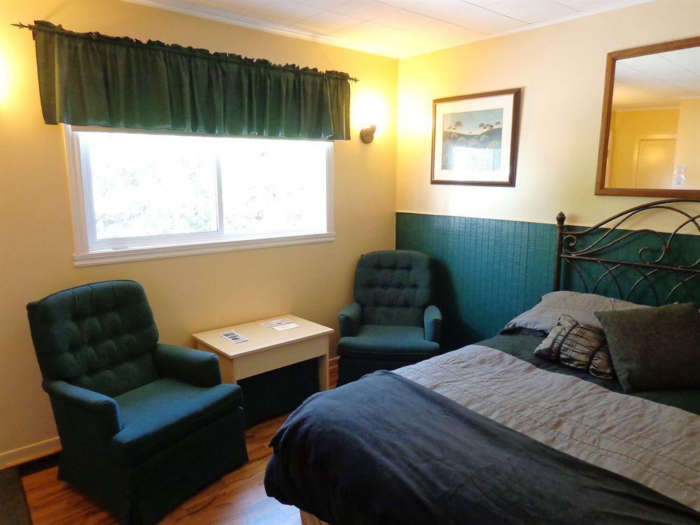 Motel Des Deux Lacs Waterloo Eksteriør bilde
