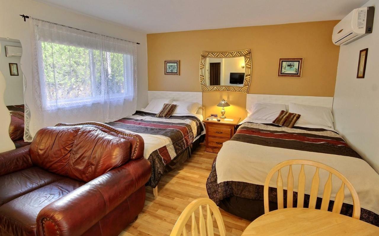 Motel Des Deux Lacs Waterloo Eksteriør bilde