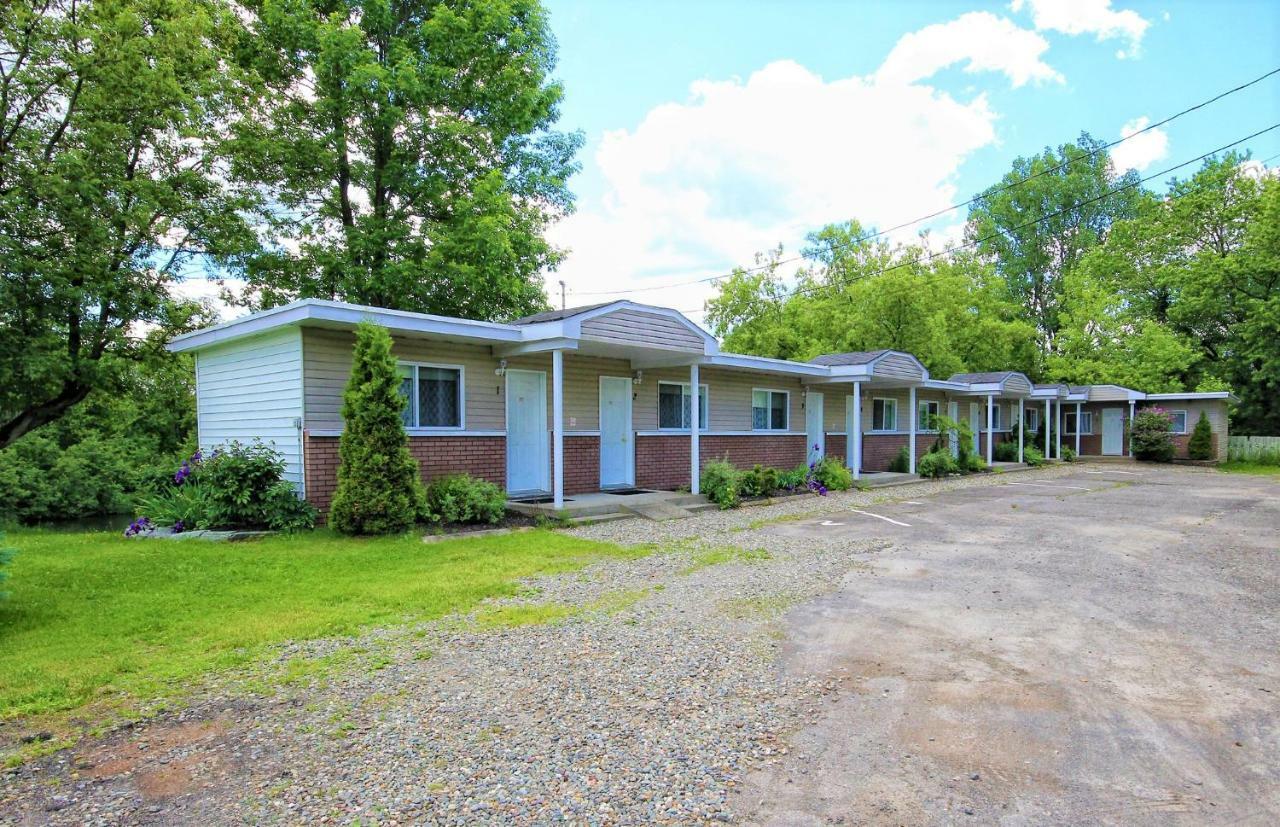 Motel Des Deux Lacs Waterloo Eksteriør bilde